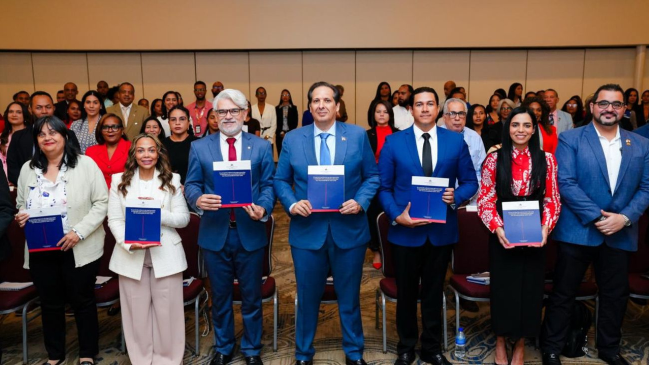 Salud Publica presenta plan nacional para reducir enfermedades no transmisibles y combatir la hipertensión