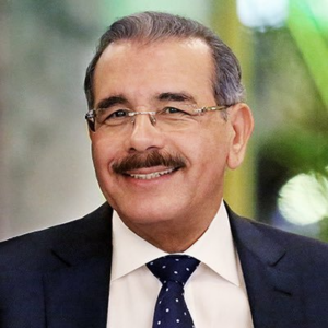 Danilo Medina arremete contra el PRM y llama al PLD a reforzar su estructura política