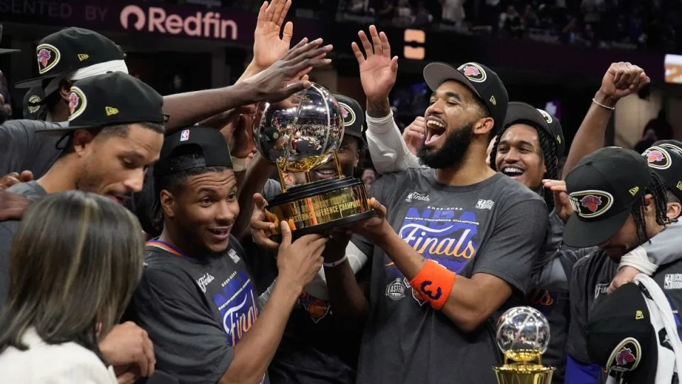 Knicks aplastan a Cleveland y avanzan a las Finales de la NBA liderados por Karl-Anthony Towns