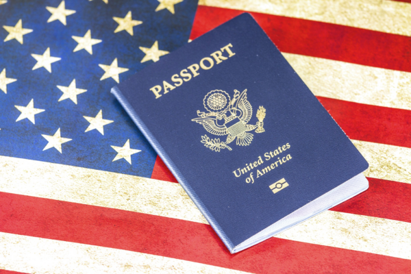 USCIS advierte sobre errores que retrasan trámites migratorios