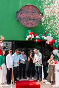 Krispy Kreme inaugura nueva tienda en Santiago y expande su presencia en el Cibao
