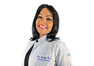 Cepillar la lengua hasta la garganta puede causar irritación, advierte doctora