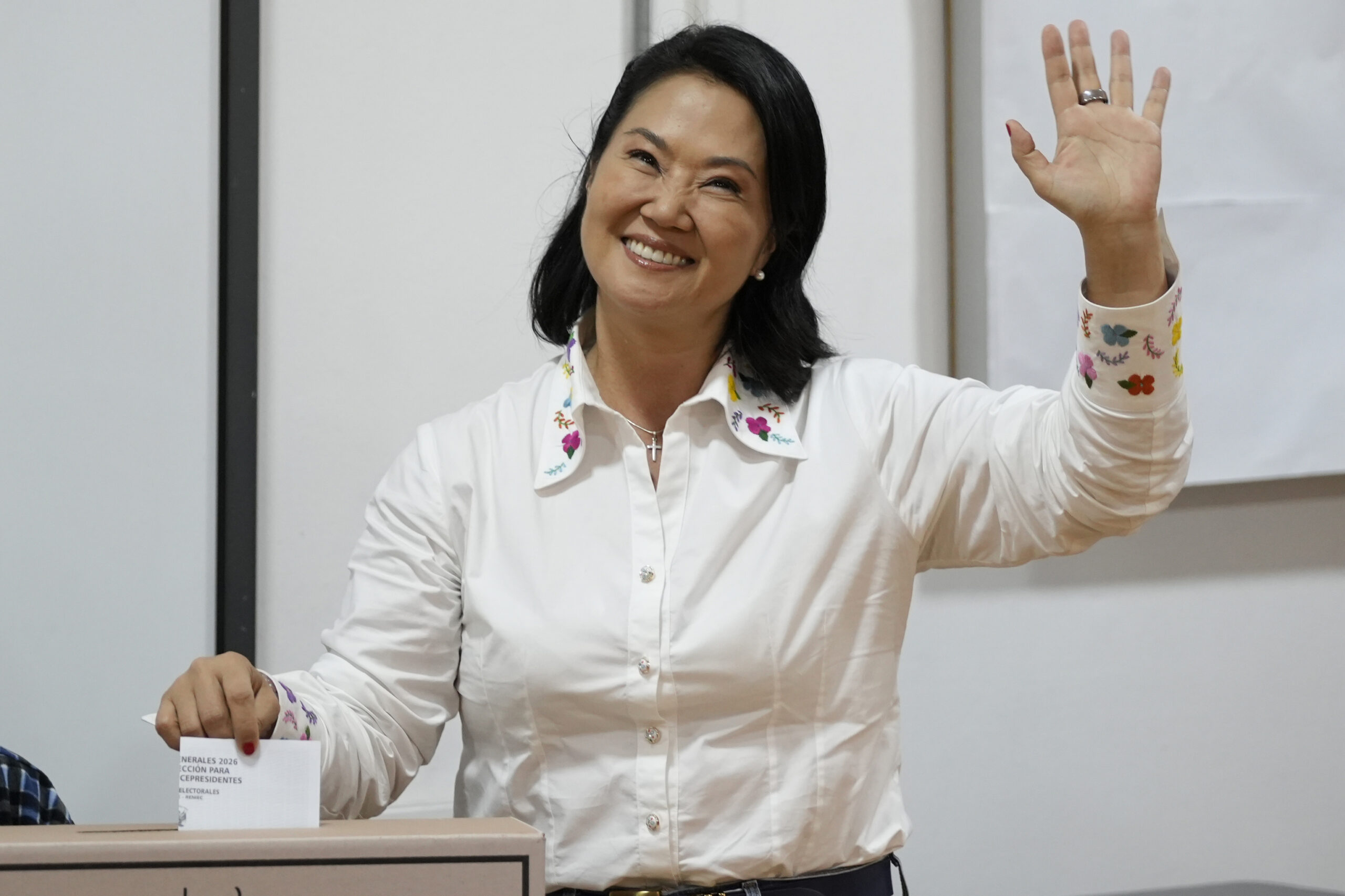 Keiko Fujimori toma ventaja en el conteo final de las elecciones en Perú