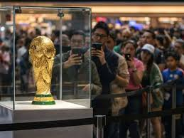 Copa original del Mundial de la FIFA se exhibe gratis en la Torre de la Libertad de Miami