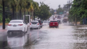 Onda tropical y vaguada provocarán intensas lluvias en gran parte del país