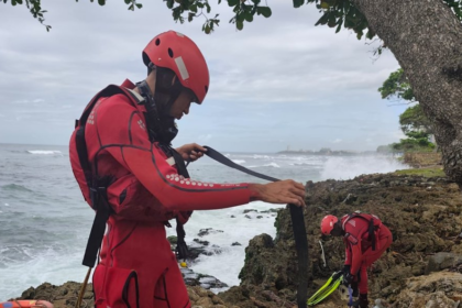 Hallan cuerpo sin vida de mujer en el Malecón de Santo Domingo, próximo a Güibia