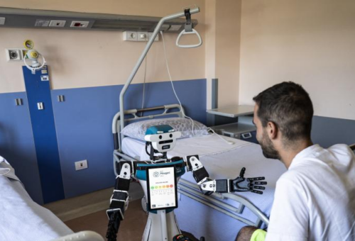 UN HOSPITAL DE MILÁN PONE A PRUEBA UN ROBOT QUE PROMETE LIBERAR TIEMPO AL PERSONAL SANITARIO