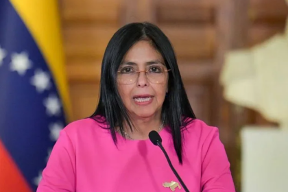 DELCY RODRÍGUEZ DECLARA EL ESTADO DE EMERGENCIA EN VENEZUELA TRAS DOS FUERTES TERREMOTOS