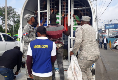Migración detiene 902 extranjeros en situación irregular durante operativos nacionales