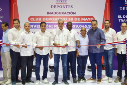 Abinader entrega el techado del Club Deportivo 30 de Mayo y cumple una promesa esperada durante 50 años