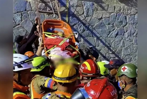Salvan a una sobreviviente tras casi cuatro días bajo un edificio colapsado en Venezuela