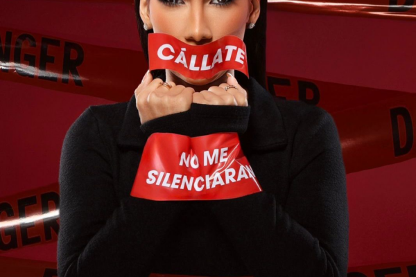 Caro Brito genera expectativa en redes con imágenes en negro y mensajes contundentes