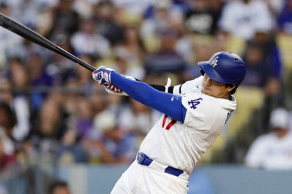 SHOHEI OHTANI ALCANZA LOS 300 JONRONES Y HACE HISTORIA