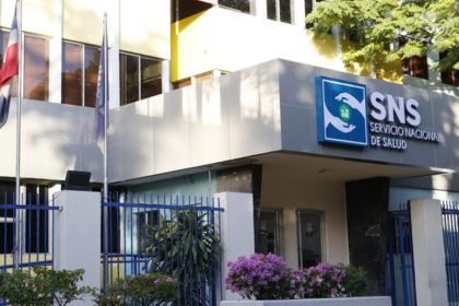 SNS y Policía refuerzan seguridad en hospitales públicos del país