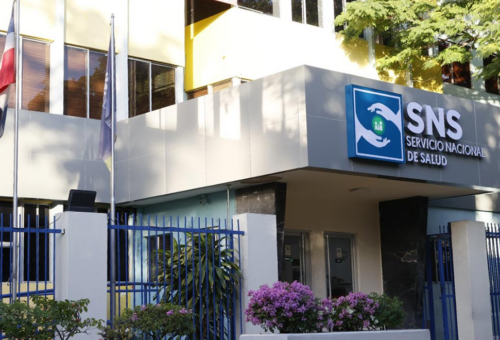 SNS y Policía refuerzan seguridad en hospitales públicos del país