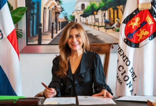 Carolina Mejía defiende los cacerolazos como una expresión democrática y pide escuchar a la ciudadanía