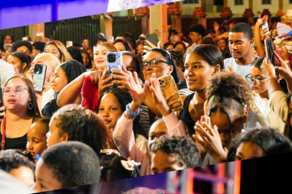 Constanza vivió una noche de fe, adoración y unidad con el concierto “Adorando Juntos en Verano”