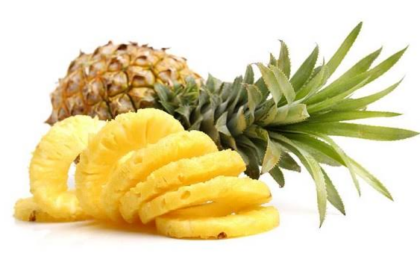 La piña: la fruta tropical que “te come” mientras la disfrutas