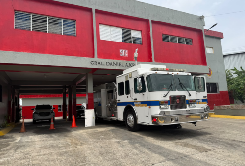 Bomberos de Santo Domingo Este incorporan nueva unidad contra incendios