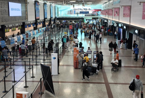 AILA normaliza sus operaciones tras cancelaciones por mal tiempo en Estados Unidos