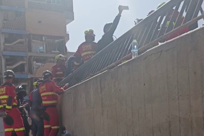 Hallan con vida a un sobreviviente casi un mes después del terremoto en Venezuela.