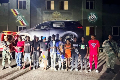 Ejército detiene a 10 haitianos indocumentados tras persecución en Dajabón