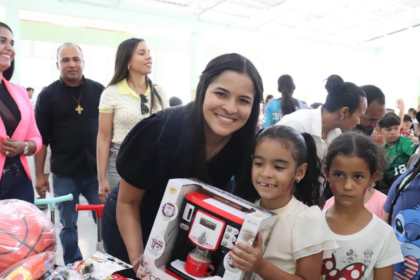 Más de 500 juguetes fueron entregados a niños durante campamento IATESA 2026