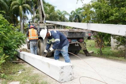 Edesur ejecuta proyecto de RD$324.8 millones para mejorar servicio eléctrico en San Cristóbal