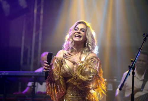 Miriam Cruz eleva el Latin Music Tours con un espectáculo por todo lo alto