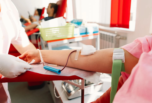 Investigan banco de sangre que operaba sin la licencia correspondiente
