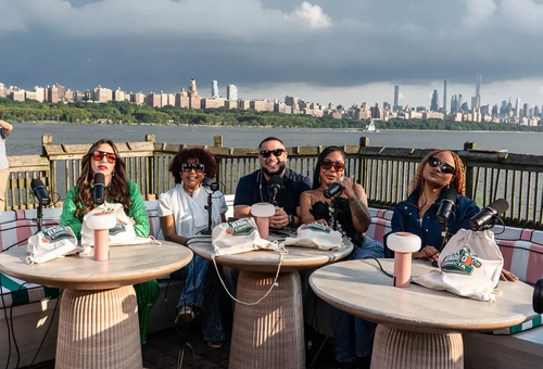 La Fábrica Radio sale de la cabina y llega a Nueva York y Nueva Jersey