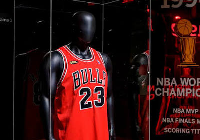 Camiseta de Michael Jordan de “The Last Dance” podría alcanzar los US$100 millones