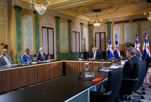 GOBIERNO DESTINA RD$1,251 MILLONES AL BONO A MIL PARA EL INICIO DEL AÑO ESCOLAR