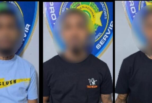 Apresan a tres hombres por presunto asalto a mano armada en Santiago