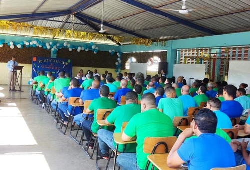 Más de 9,000 privados de libertad inician el año escolar en cárceles dominicanas