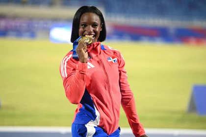 LIRAINY ALONSO BRILLA EN OMÁN: ORO EN LOS 100 METROS Y PLATA EN LOS 200