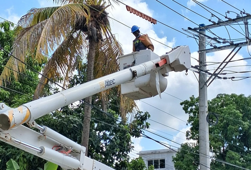 EDEESTE pone en servicio nuevo circuito eléctrico en Peralvillo