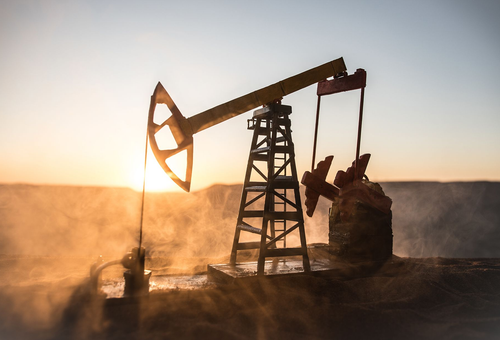 El petróleo se dispara 5,59 % y supera los 100 dólares el barril