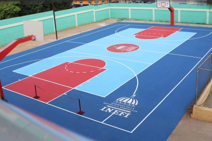 Inefi remodela canchas deportivas en todo Santo Domingo Este