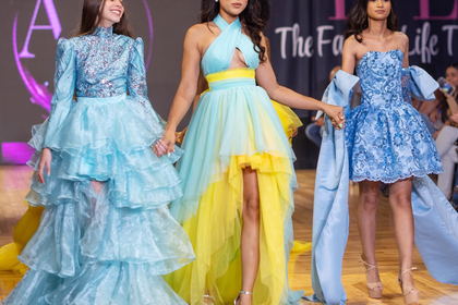 Leticia Lasose lleva el universo de Aurora Dresses a New York Fashion Week con “Sophia”