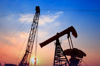 EL PETRÓLEO DE TEXAS SUBE UN 4,4 % Y ALCANZA SU PRECIO DE CIERRE MÁS ALTO DESDE MAYO