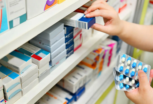 Debaten propuesta para acumular recursos de medicamentos no utilizados en el Seguro Social