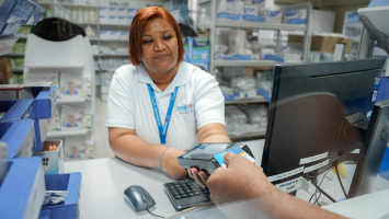 FARMACIAS DEL PUEBLO DAN UN PASO ADELANTE: YA PUEDES PAGAR CON TARJETA