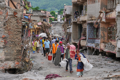 Japón ayuda a Nepal en la identificación de más de 1.200 víctimas de las inundaciones