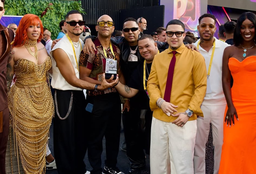 El dembow dominicano triunfa en Premio Juventud 2026