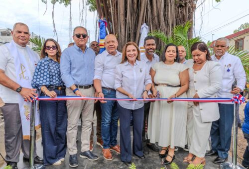 Carolina Mejía completa 231 parques y plazas entregados en la capital