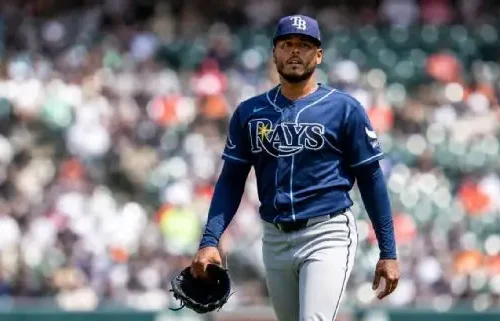 Freddy Peralta es elegido Jugador Más Valioso de la Serie de Campeonato de la Liga Americana