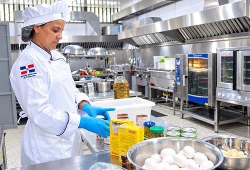 INABIE capacita a suplidores para mejorar la calidad de los alimentos del desayuno y almuerzo escolar