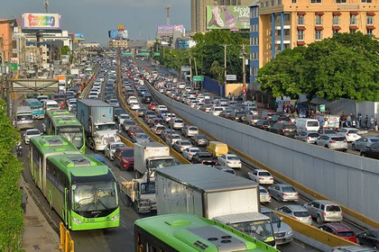 Los tapones en el Gran Santo Domingo: un problema que cuesta tiempo, dinero y calidad de vida