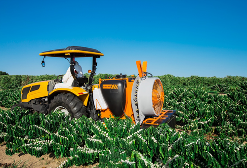 Aumentan 25 % el salario mínimo de operadores de máquinas pesadas agrícolas